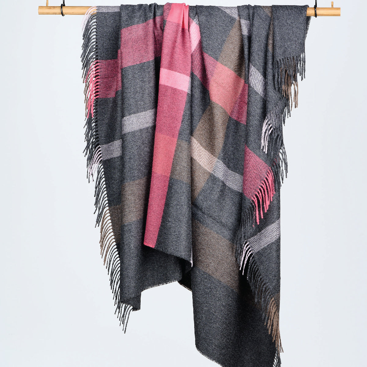 Baby Alpaca Throw Chess Check