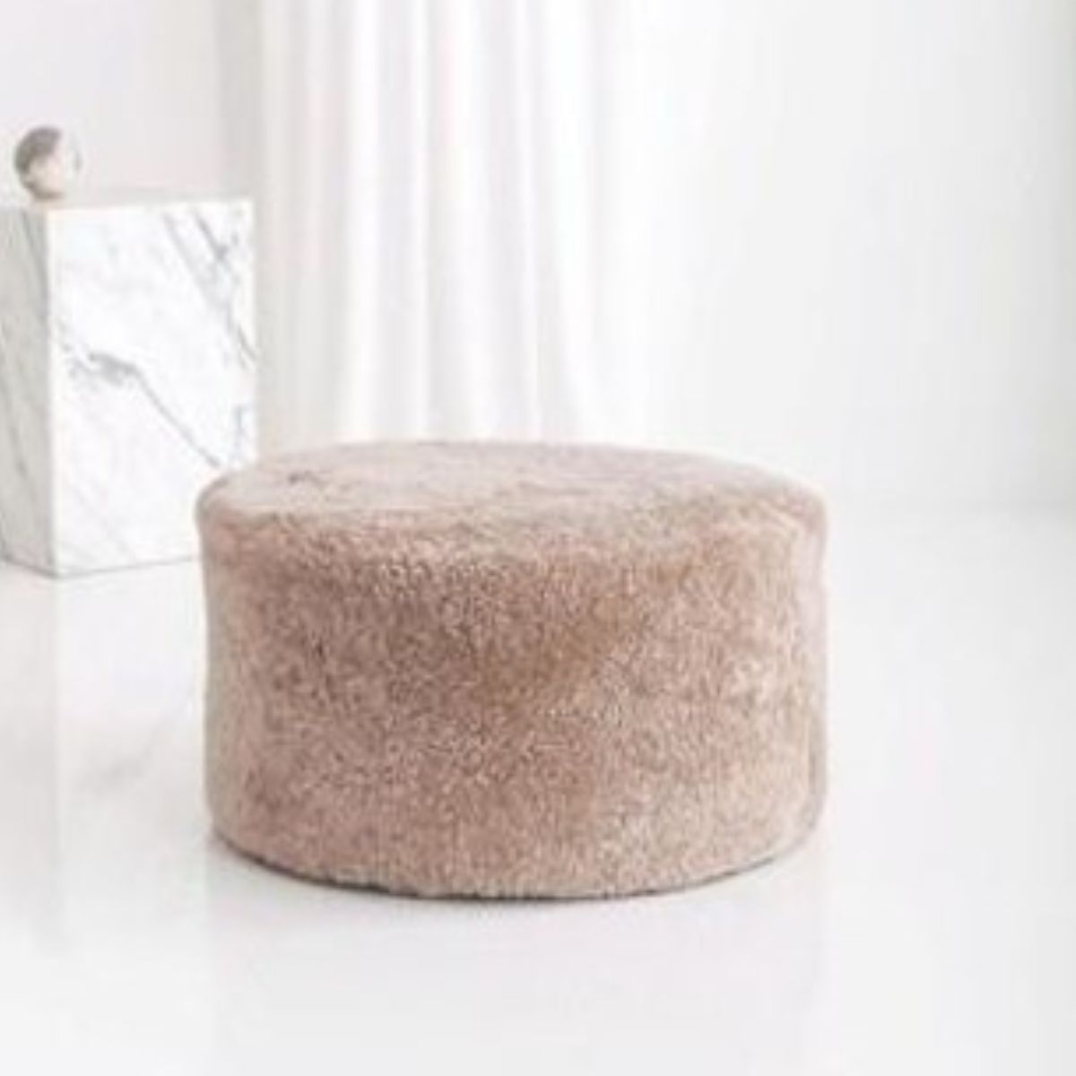 Sheepskin Curly Ottoman Circle 50cm