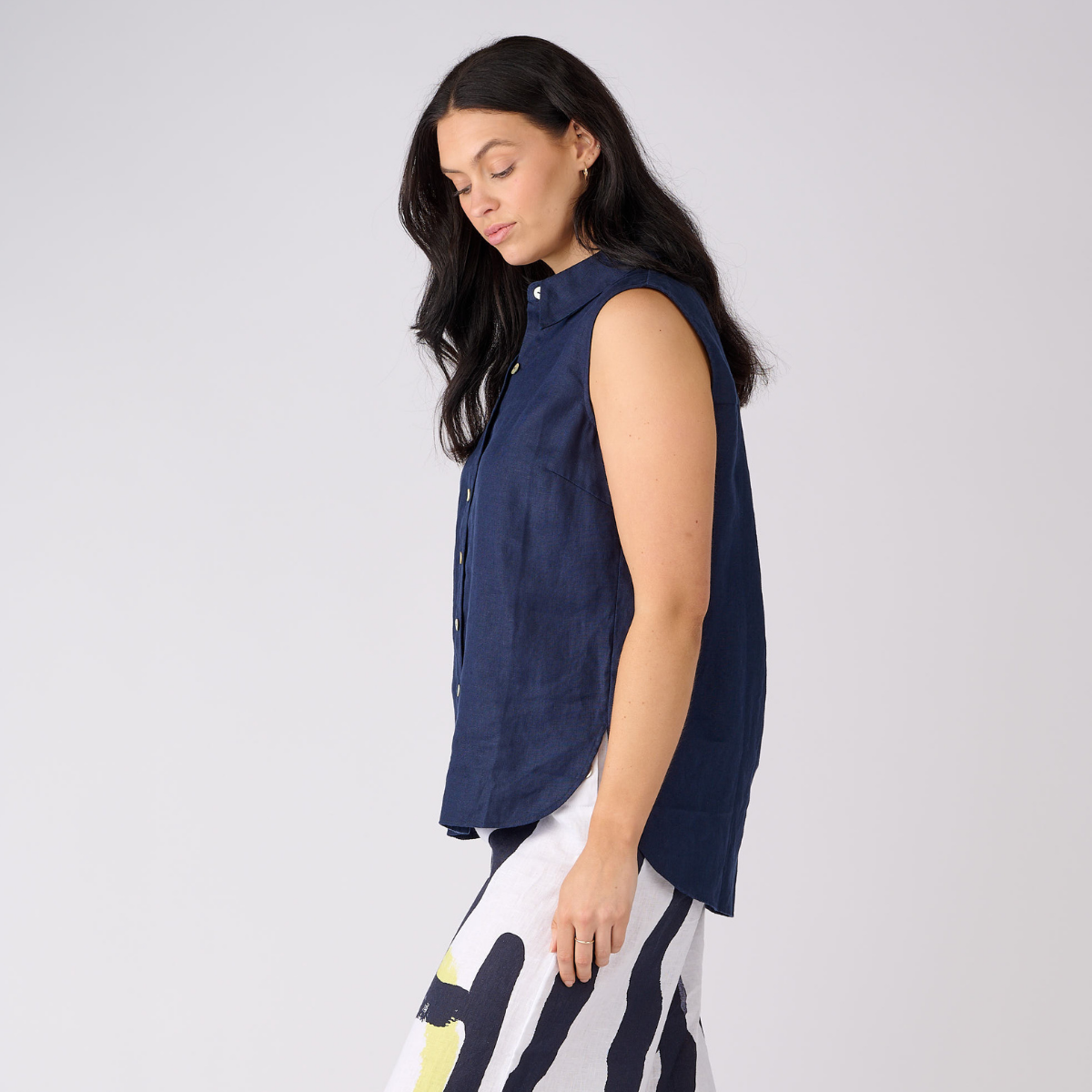 Linen Sleeveless Shirt