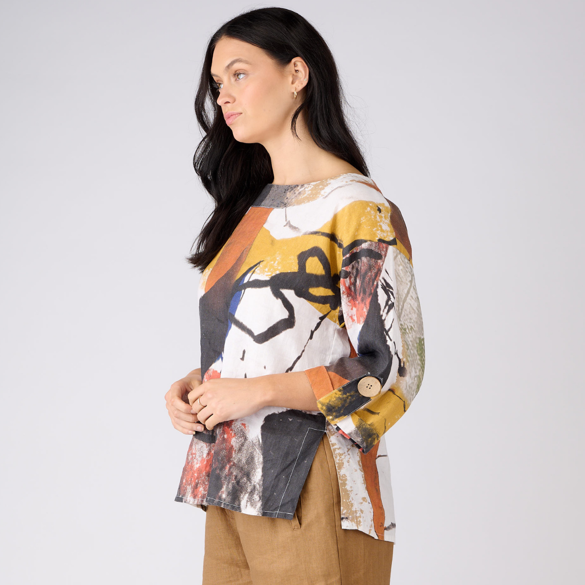 Linen 3/4 Sleeve Feature Top