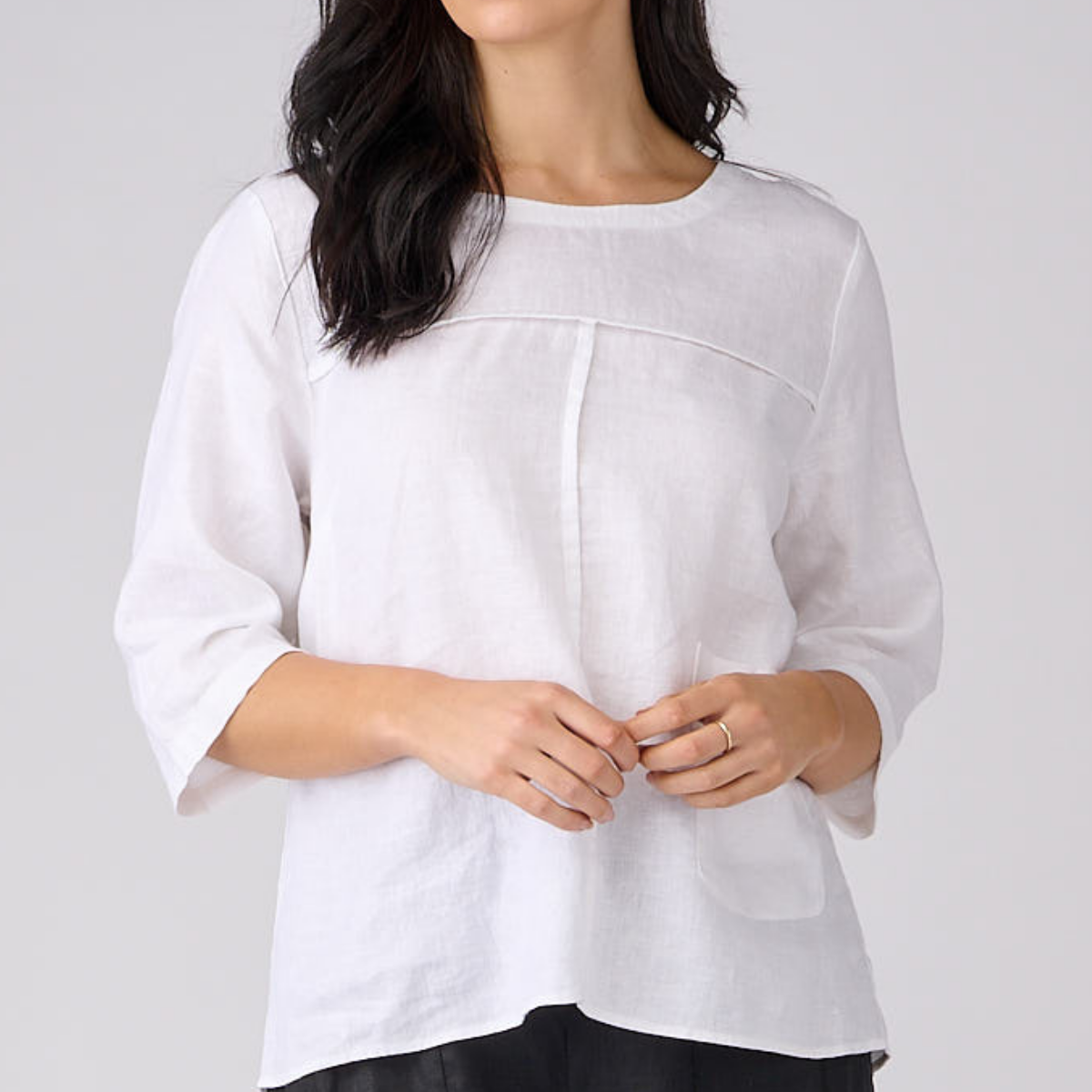 Linen 3/4 Sleeve Seam Detail Top