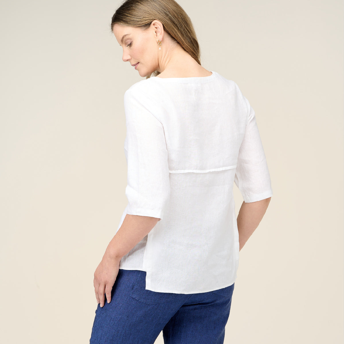 Linen 3/4 Sleeve Seam Detail Top