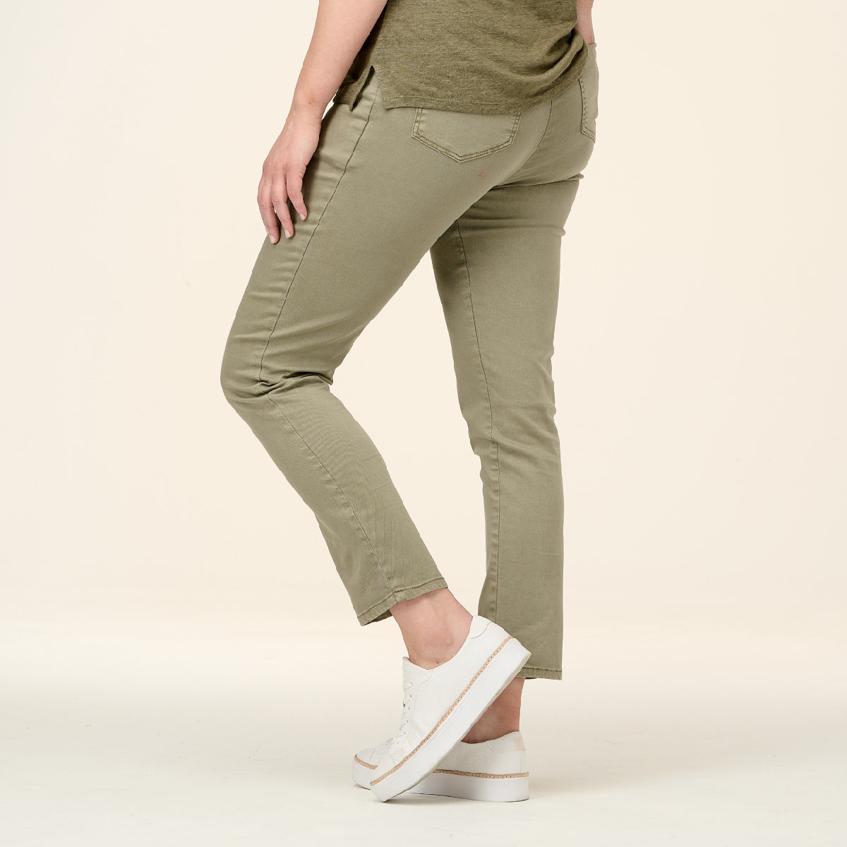 Evelyn 4 Pocket Coloured Denim Pant Slim Leg 7/8 Length