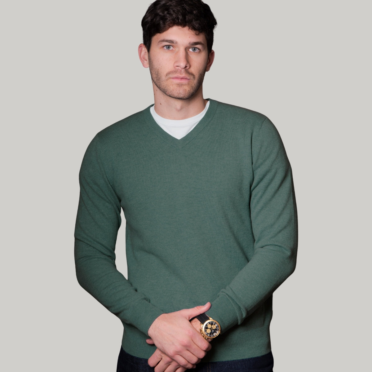 Merino Cashmere Essential Vee Pullover