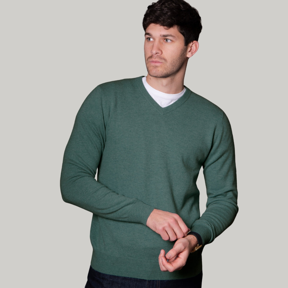 Merino Cashmere Essential Vee Pullover