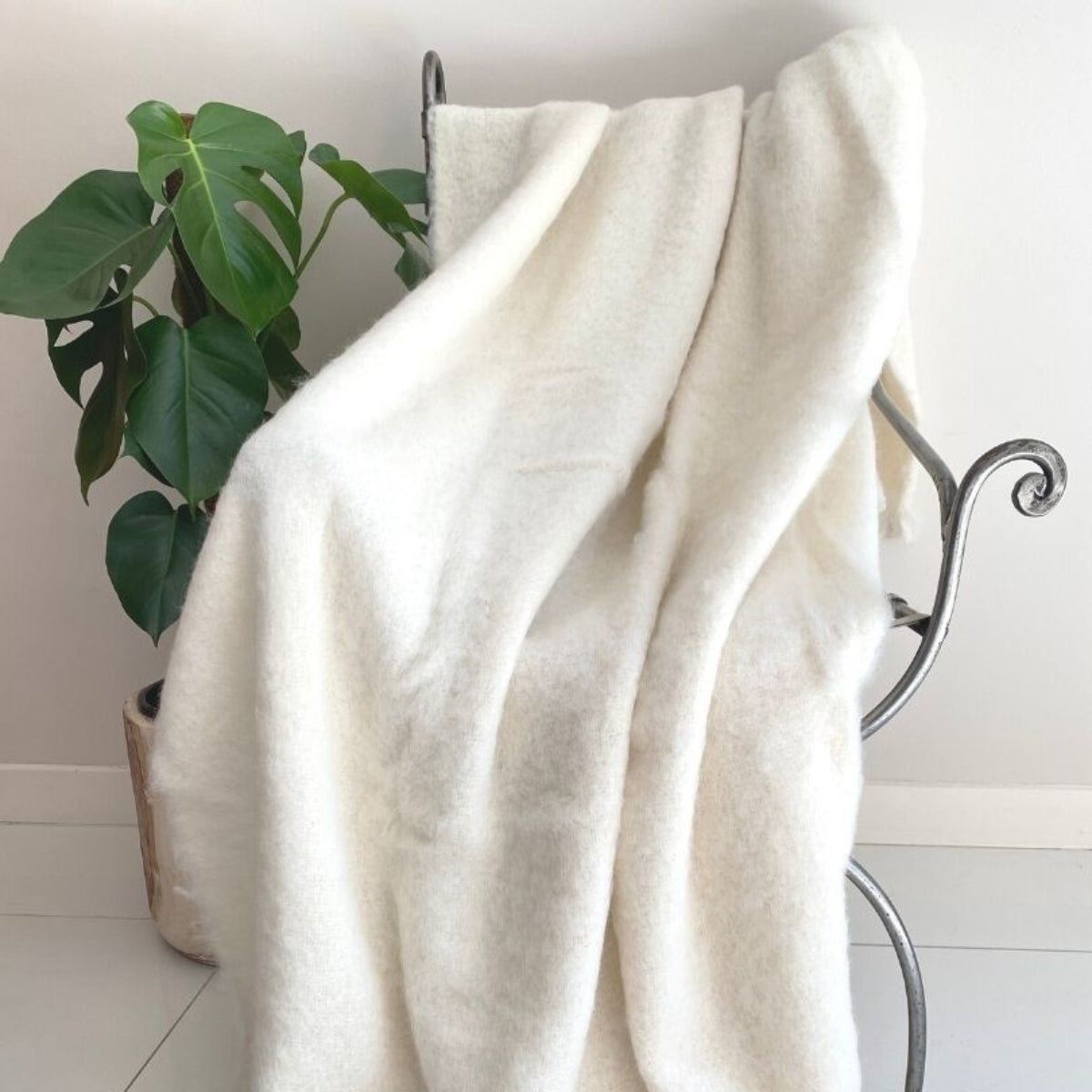 Alpaca Brushed Throw