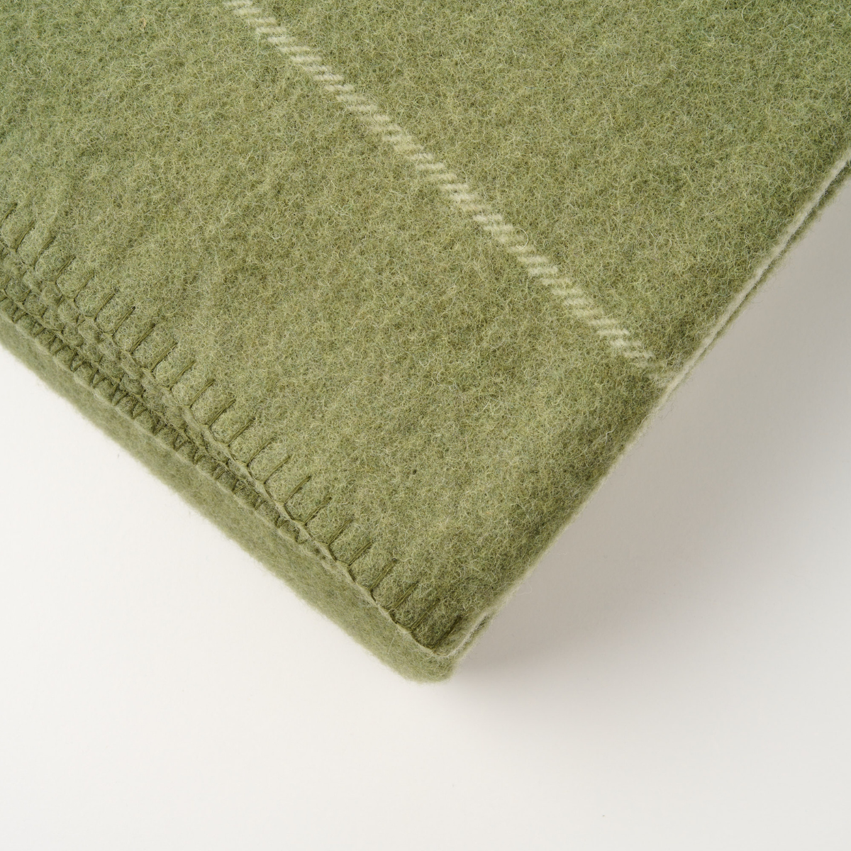 Fine Merino Wool Stitch Check Throw