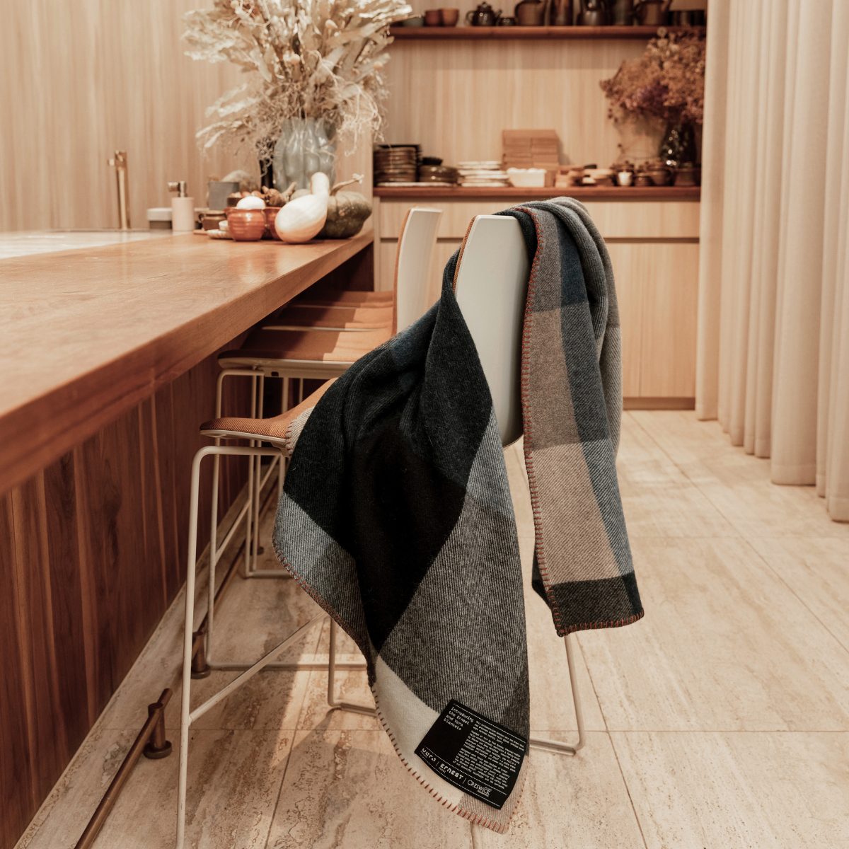 Vera Alpaca Springmount Blanket Stitch Throw Rug