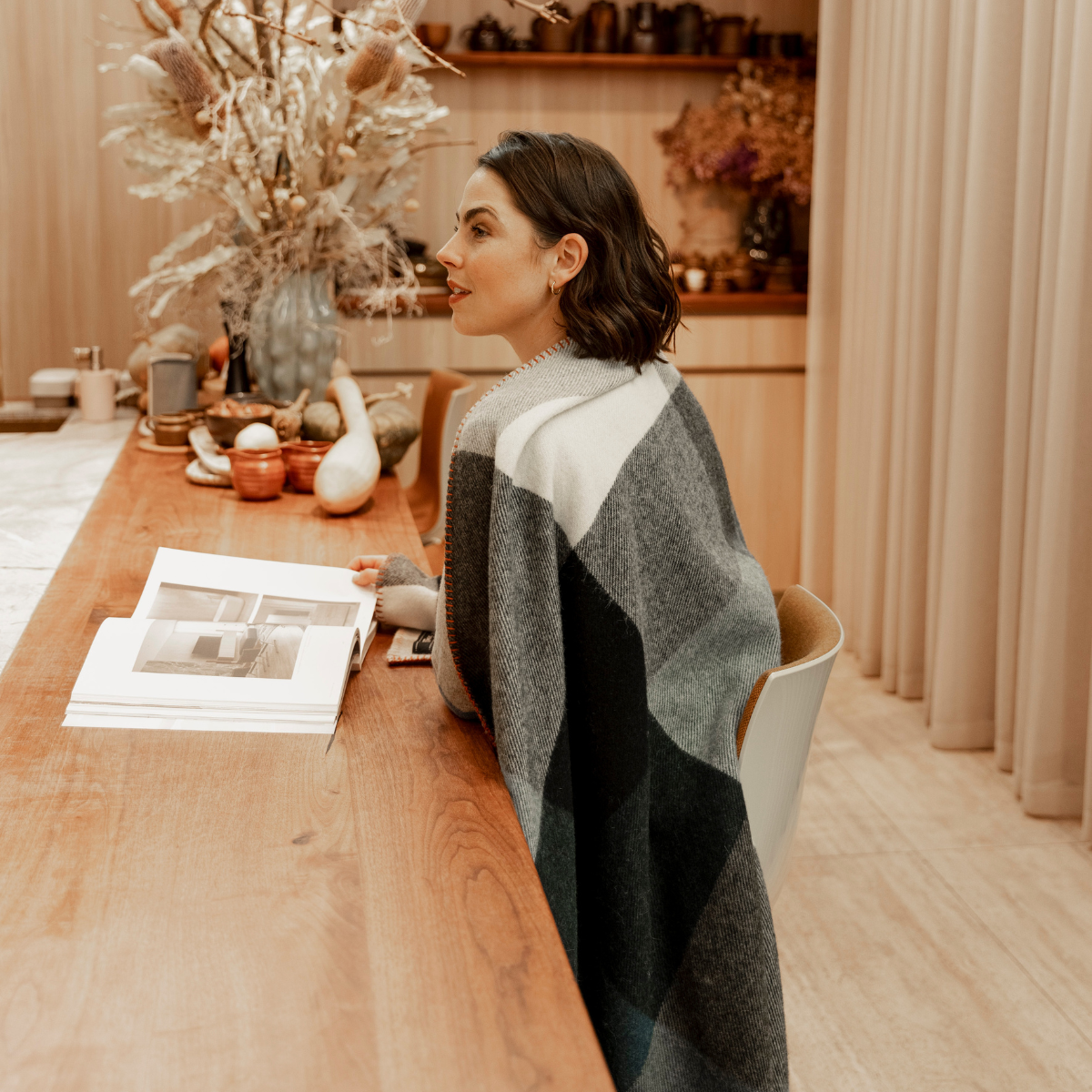 Vera Alpaca Springmount Blanket Stitch Throw Rug