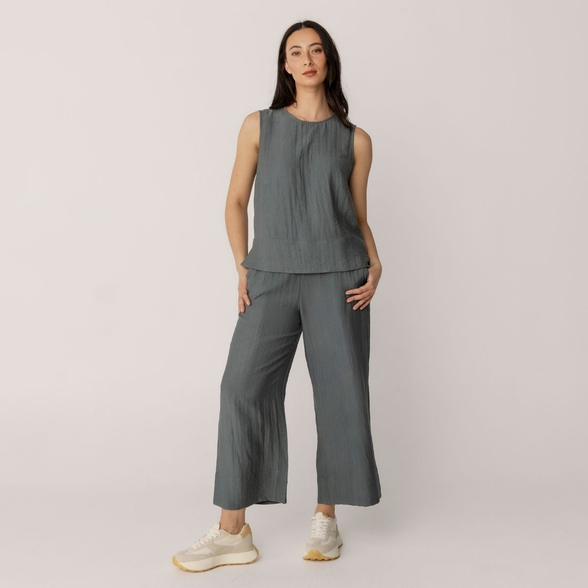 Rayon Nylon Linen Button Back Shell Top