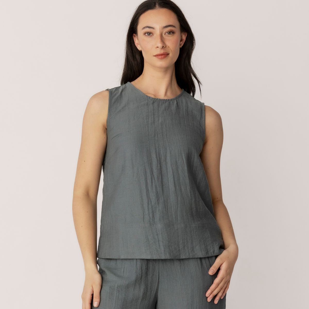 Rayon Nylon Linen Button Back Shell Top