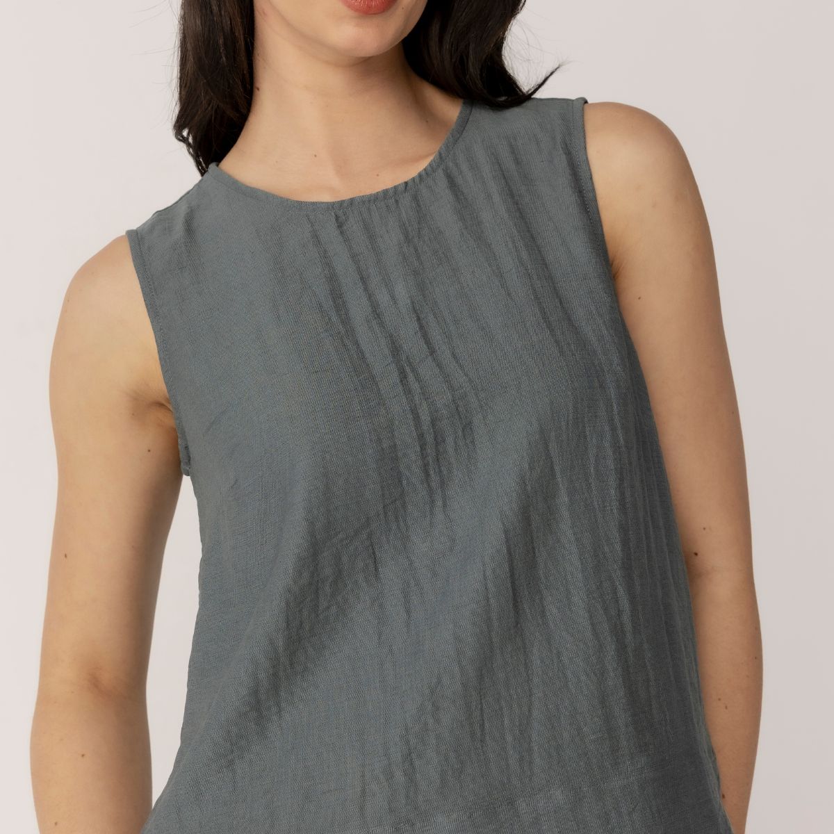 Rayon Nylon Linen Button Back Shell Top
