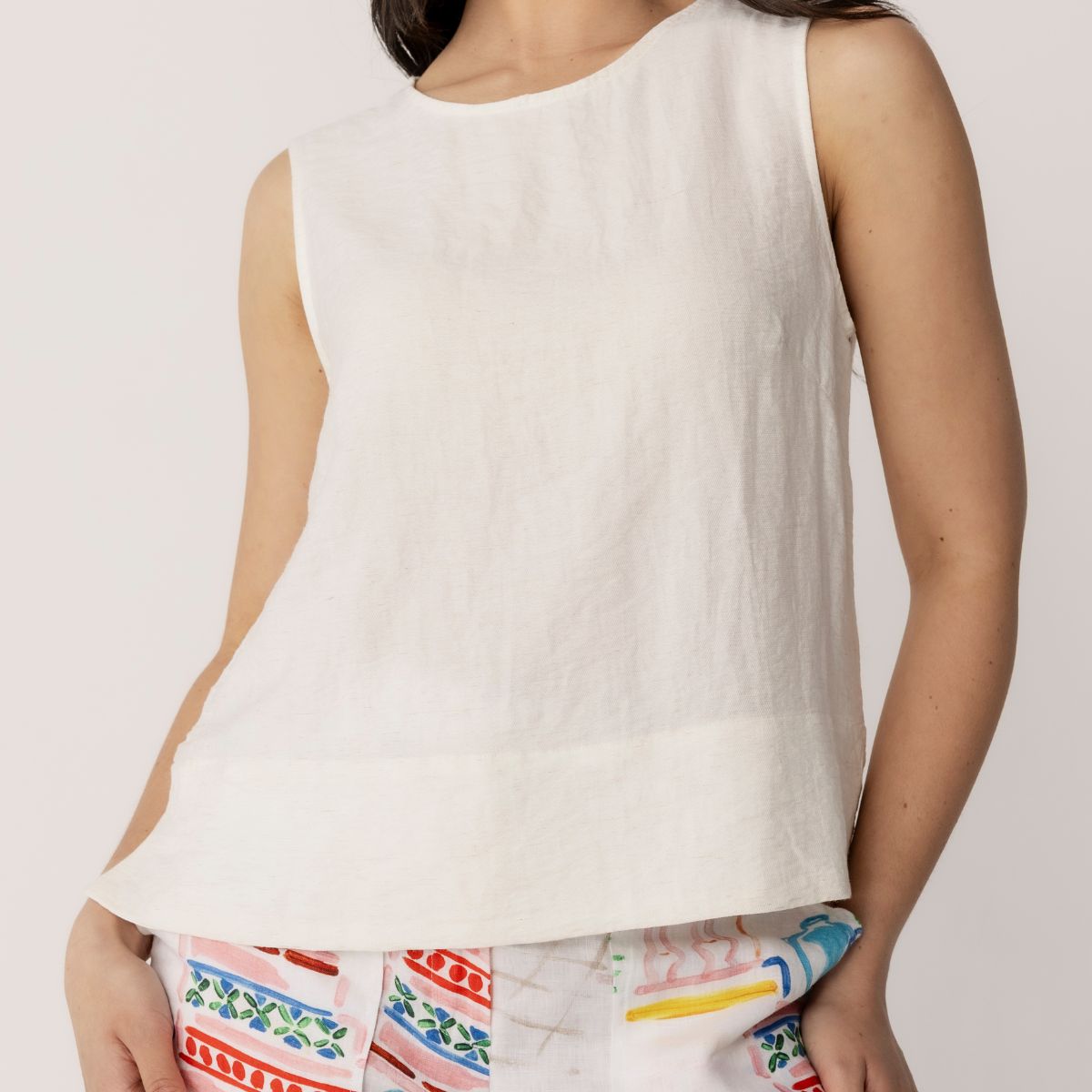 Rayon Nylon Linen Button Back Shell Top
