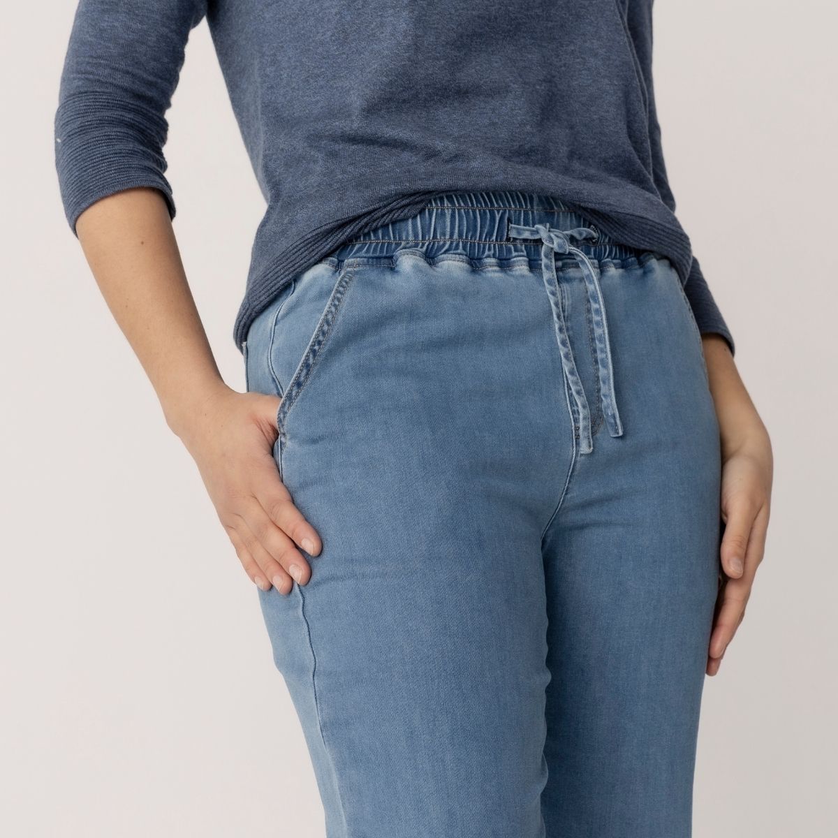 Relaxed Wide Leg Denim Pants