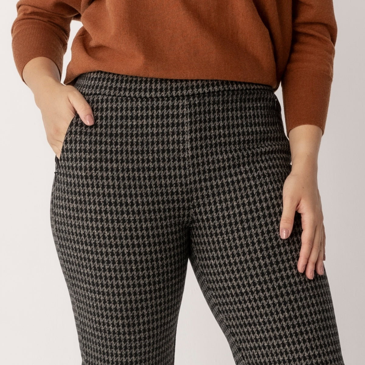 Straight Leg Jacquard Zip Detail Houndstooth Pants
