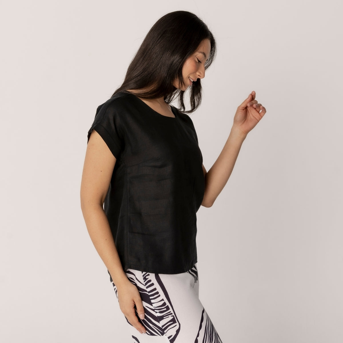 Linen Cap Sleeve Button Back Top