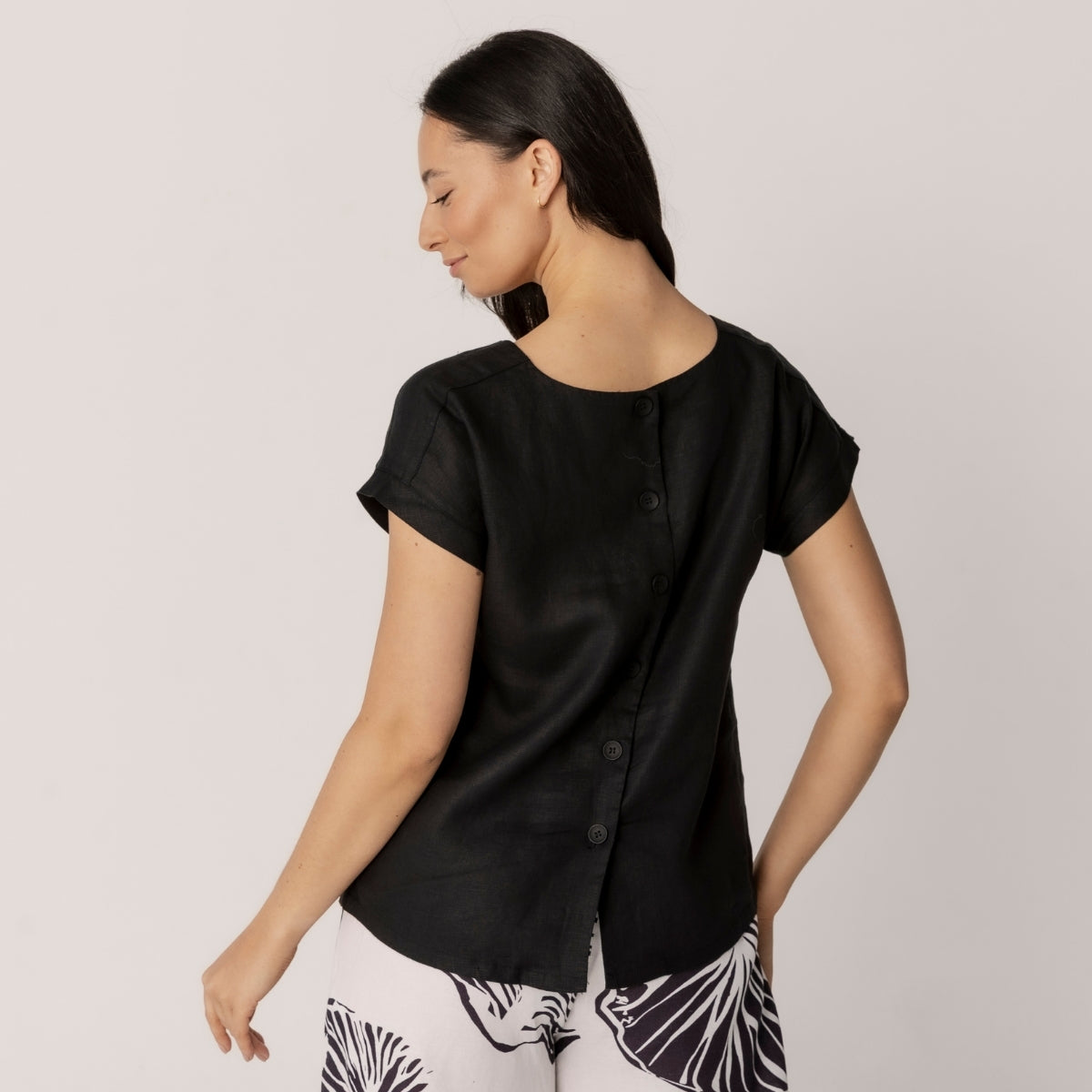 Linen Cap Sleeve Button Back Top